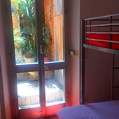 Glamorgan Hostel Antibes