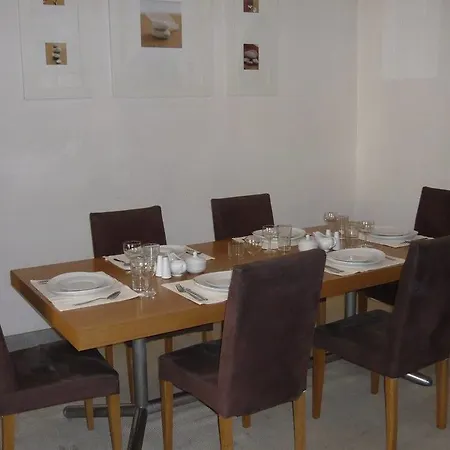 Hostel Glamorgan