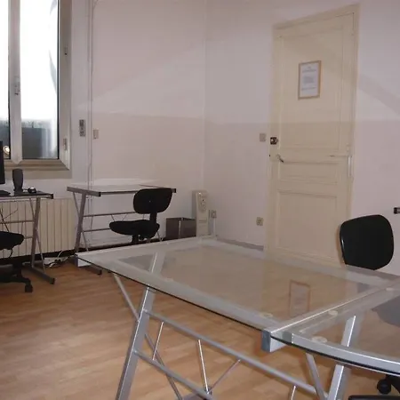 Glamorgan Hostel Antibes