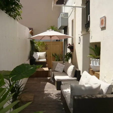 Glamorgan Hostel Antibes