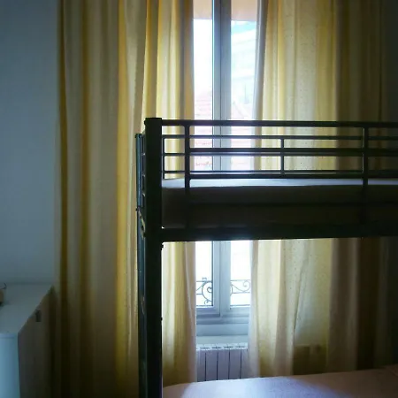 Hostel Glamorgan *
