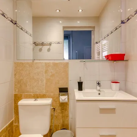 Glamorgan Hostel Antibes